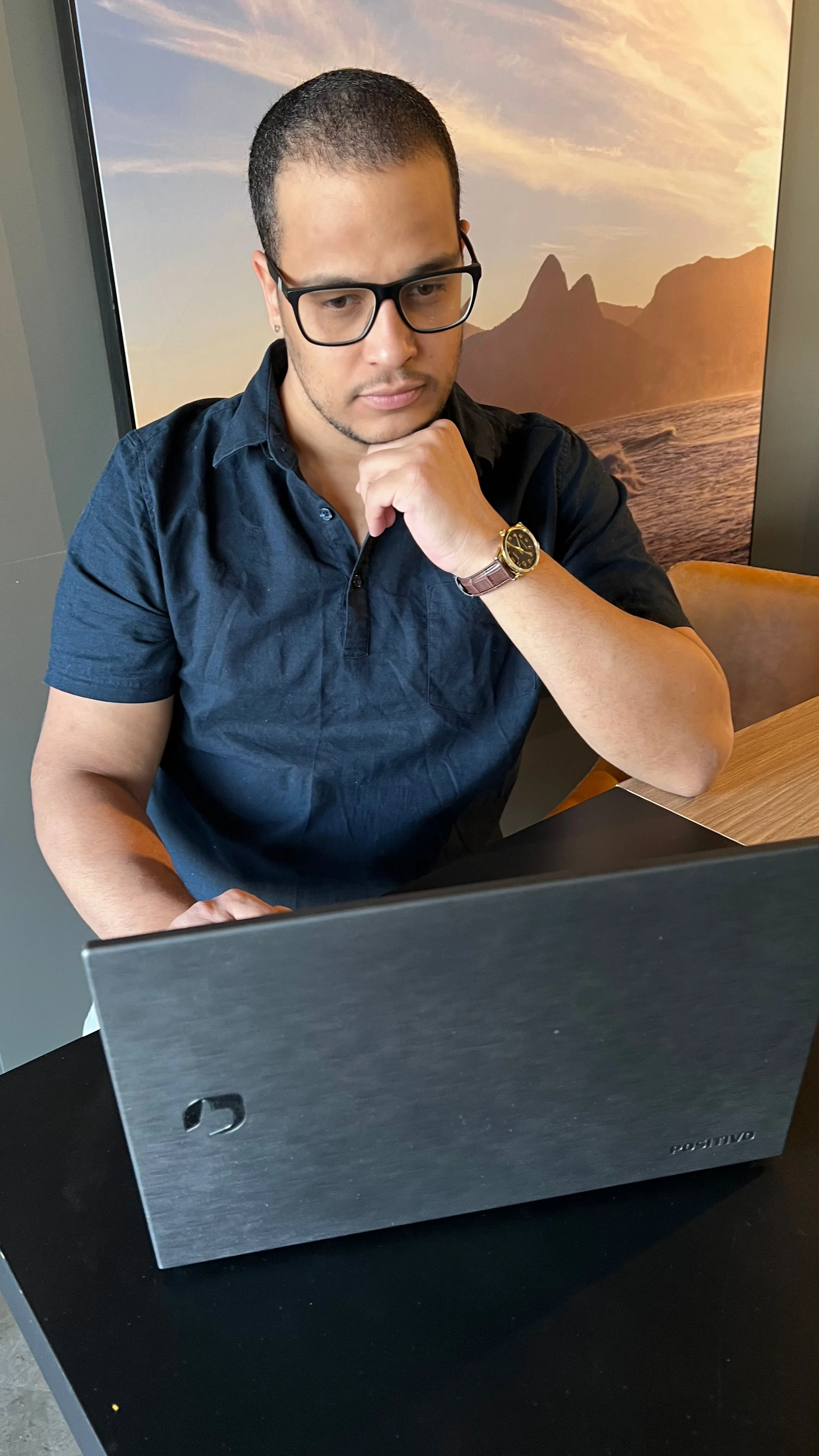 Gladston Norberto - Psicólogo CRP especialista em términos amorosos, crises emocionais e terapia cognitivo-comportamental